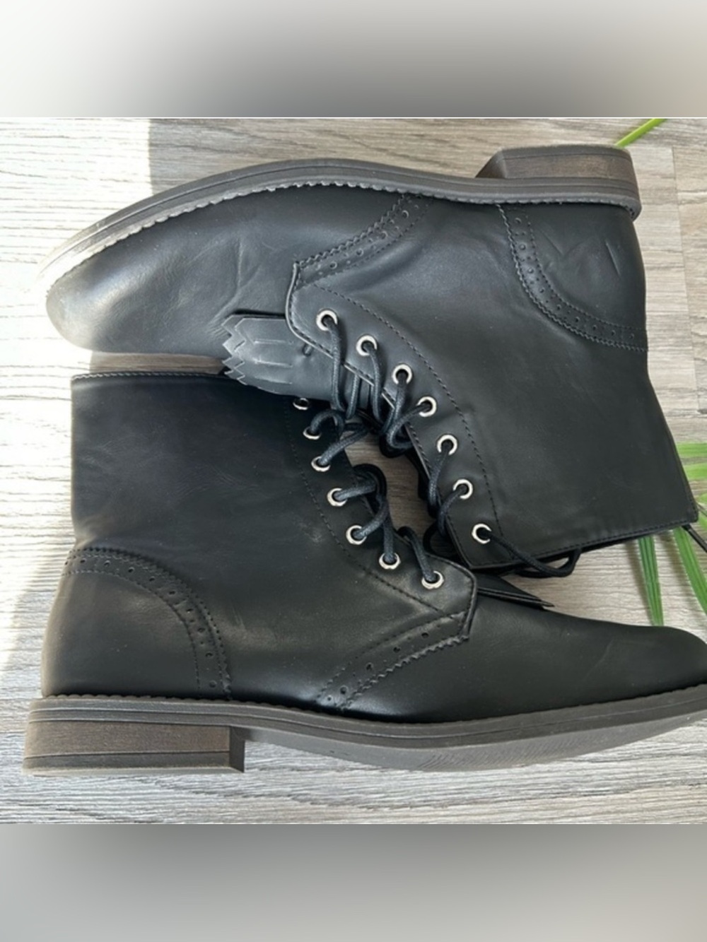 🌸 H&M Black Lace-Up Ankle Combat Boots